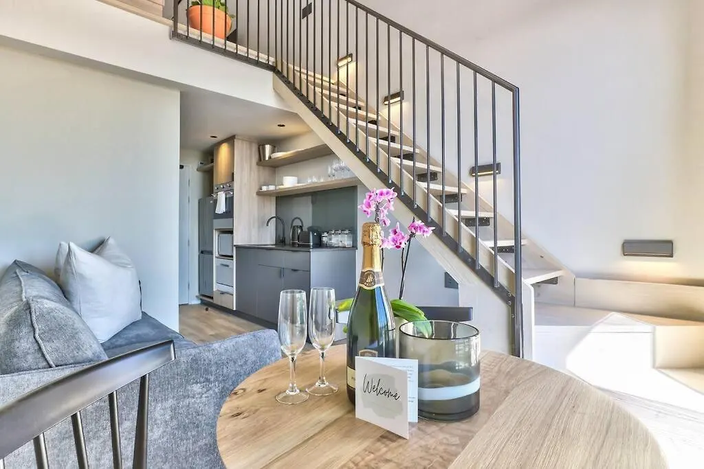Modern Apartments On Harrington Cape Town 0*,  South Africa